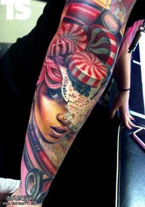 手臂棒棒糖美女纹身图案