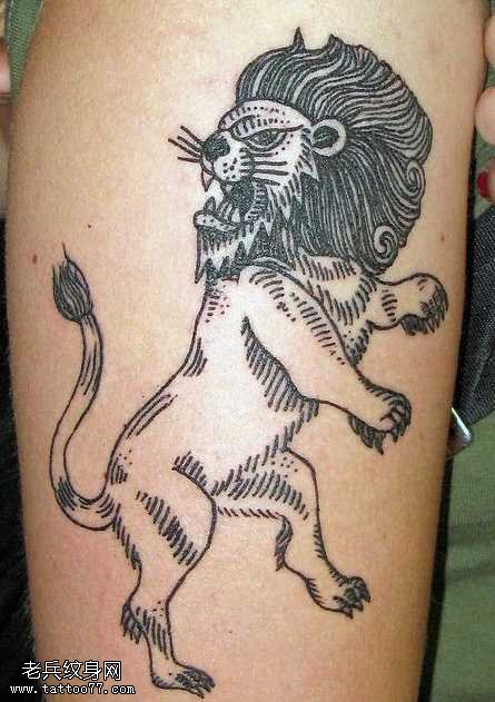 腿部狮子纹身图案