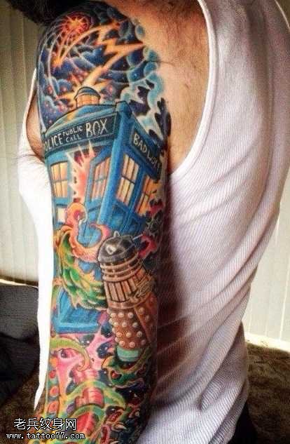 手臂时尚花漂亮纹身图案