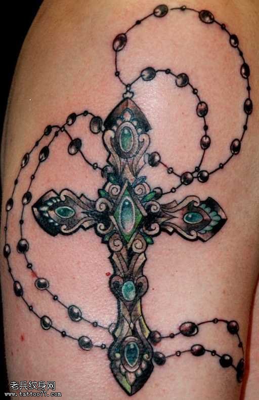 手臂十字架手链纹身图案