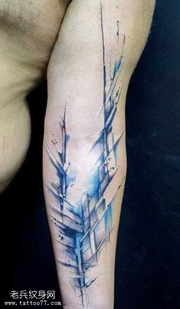 手臂漂亮好看的水墨纹身图案