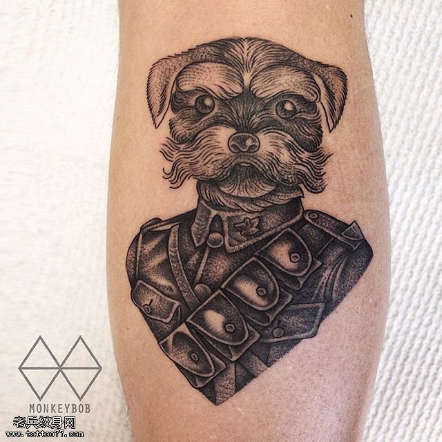 小腿的狗将军纹身图案