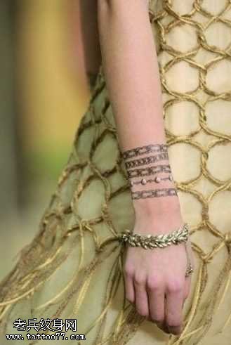 手臂手链纹身图案