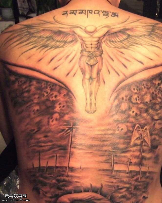 满背凄美的天使纹身图案