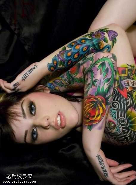 手臂时尚的纹身图案