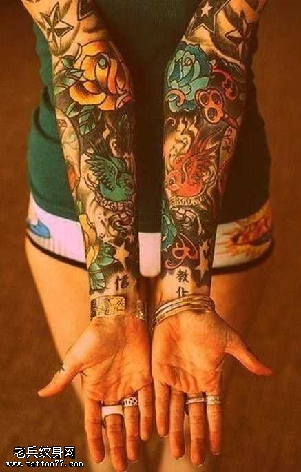 手臂漂亮的花臂纹身图案