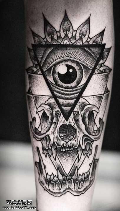 纯色眼睛纹身图案