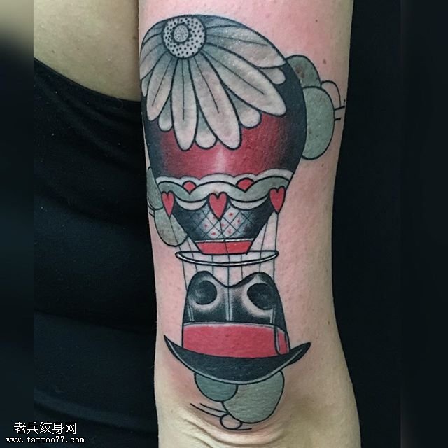 手臂彩绘热气球纹身图案