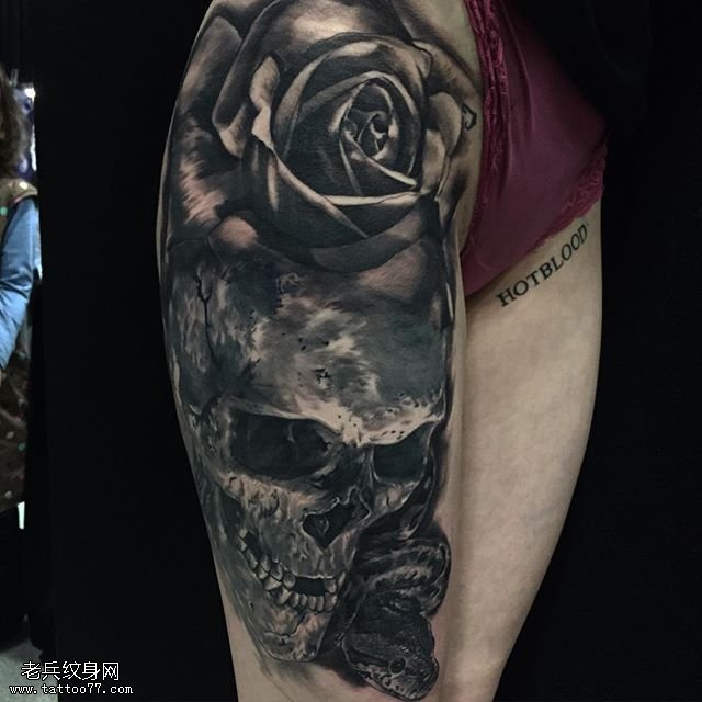 大腿水墨骷髅玫瑰纹身图案