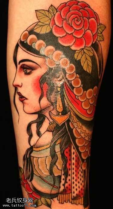 腿部school风格纹身图案