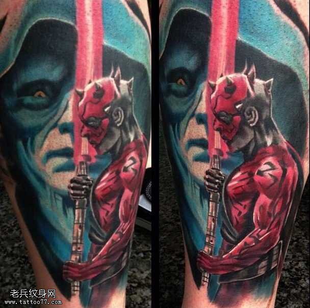 腿部时尚的纹身图案