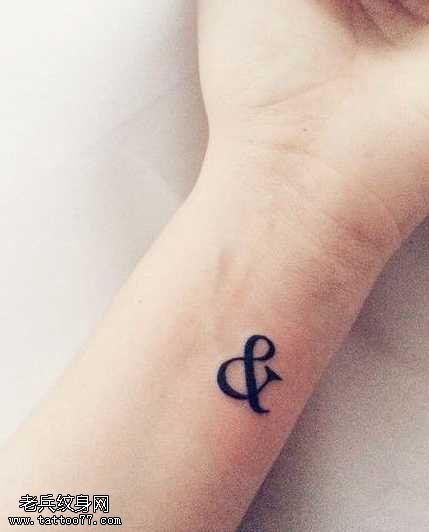 手腕小小的音符纹身图案