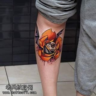 手稿写实的黄玫瑰纹身图案