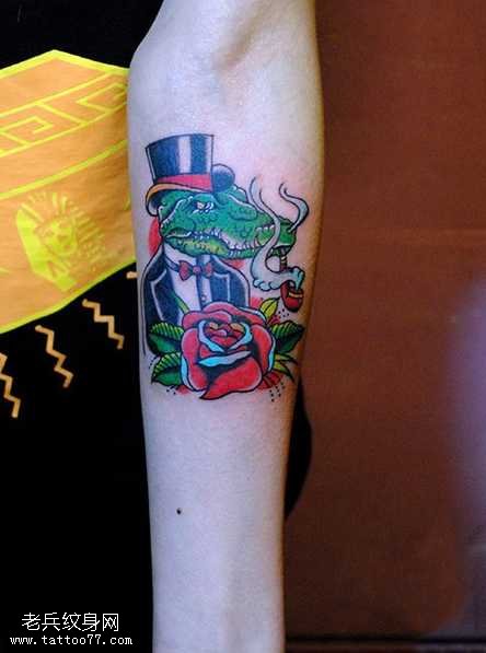 手臂鳄鱼先生纹身图案