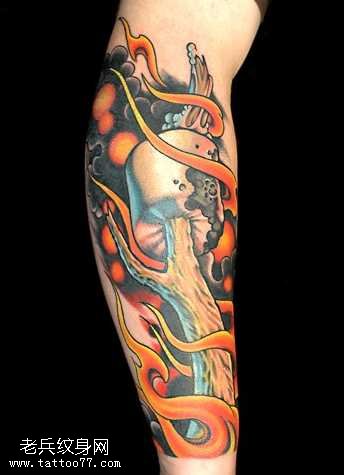 腿部枯树枝纹身图案