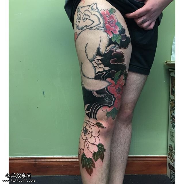 大腿狐狸图腾纹身图案