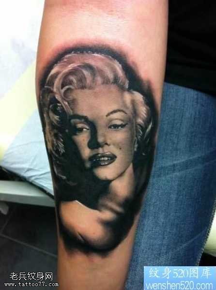 手臂梦露纹身图案