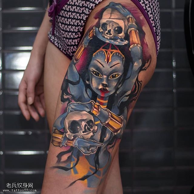 大腿的动漫人物纹身图案