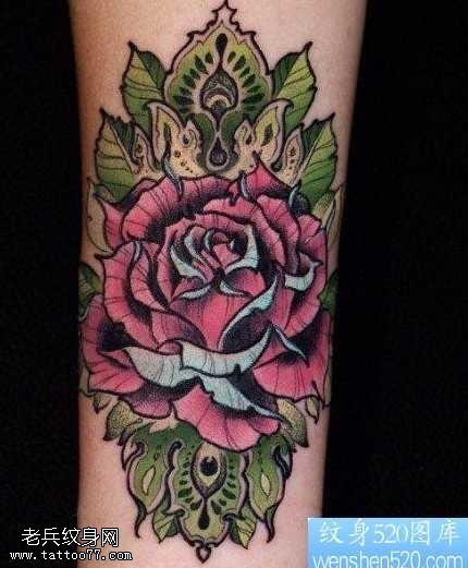 手臂漂亮流行玫瑰花纹身图案
