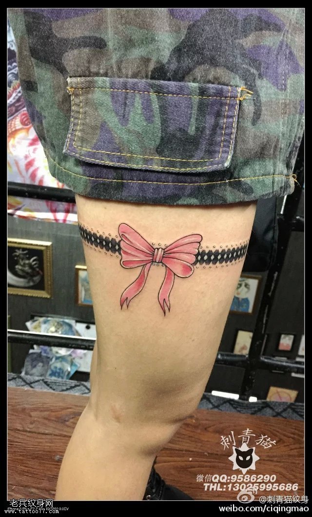 大腿粉丝蝴蝶结纹身图案