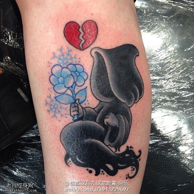 腿部黑灰死神纹身图案