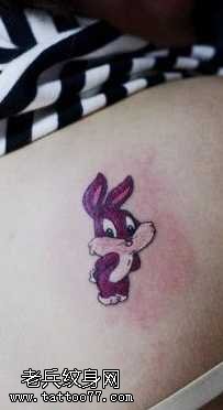 可爱卡通小兔子纹身图案