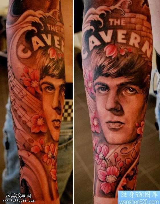 手部肖像樱花纹身图案