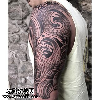 大臂经典图腾纹身图案