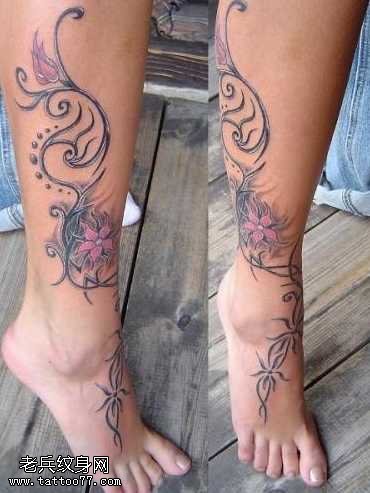 腿部花藤纹身图案