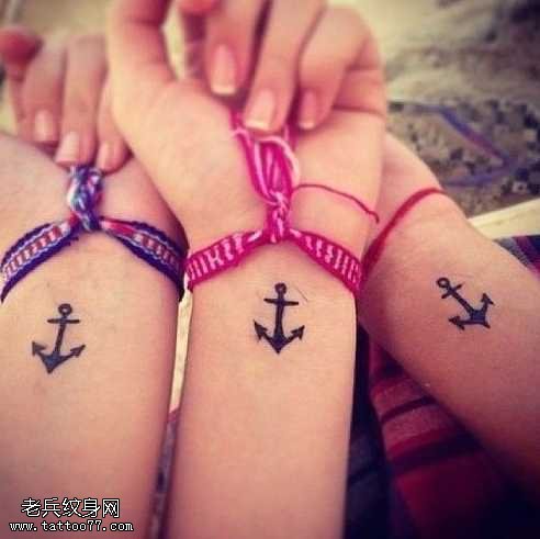 小清新路线女孩纹的友谊纹身图案