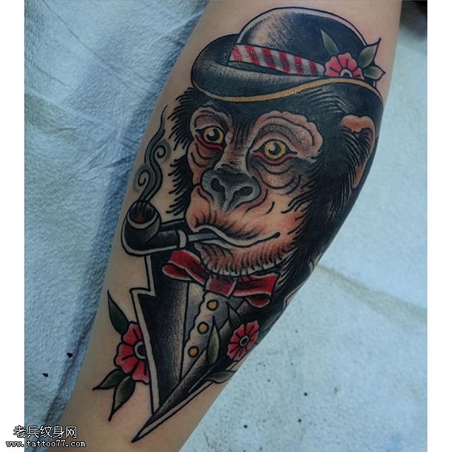 手臂可爱的猩猩纹身图案