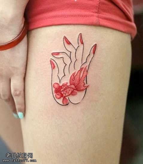 腿部性感的佛手纹身图案