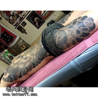 背部经典的日本图腾纹身图案