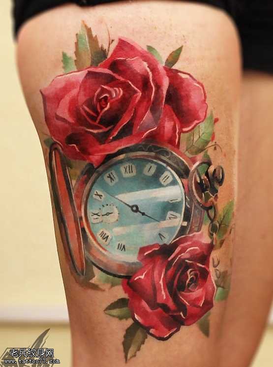 腿部玫瑰怀表纹身图案