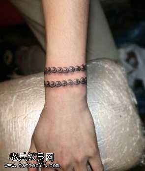 手腕流行的手链纹身图案