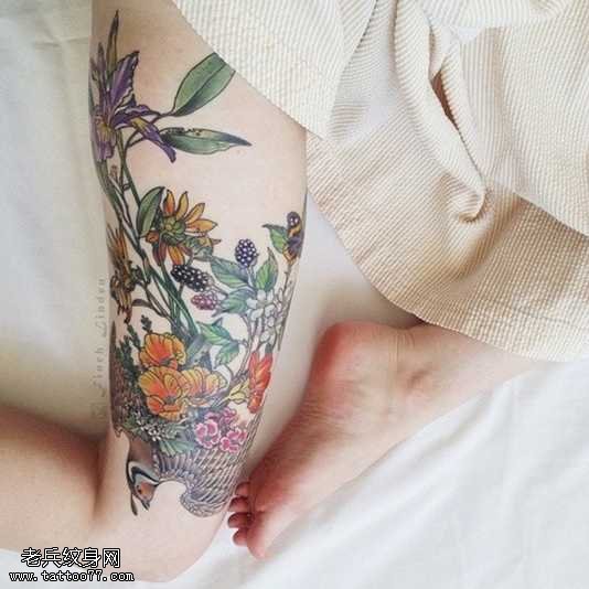 腿部潮流唯美的纹身图案