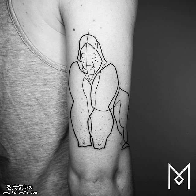 手臂线条大猩猩纹身图案