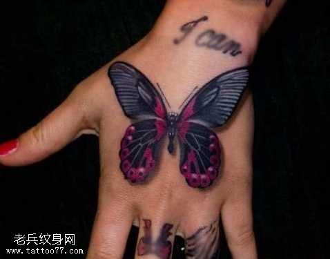 手背潮流漂亮的蝴蝶纹身图案