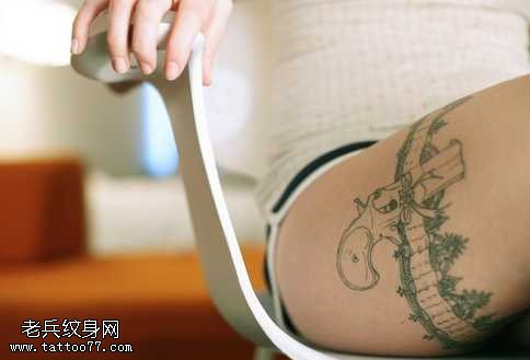 手枪沙漠之鹰纹身图案