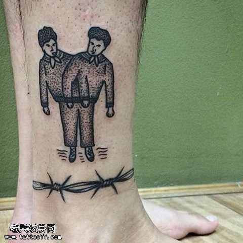 小腿点刺双头人纹身图案