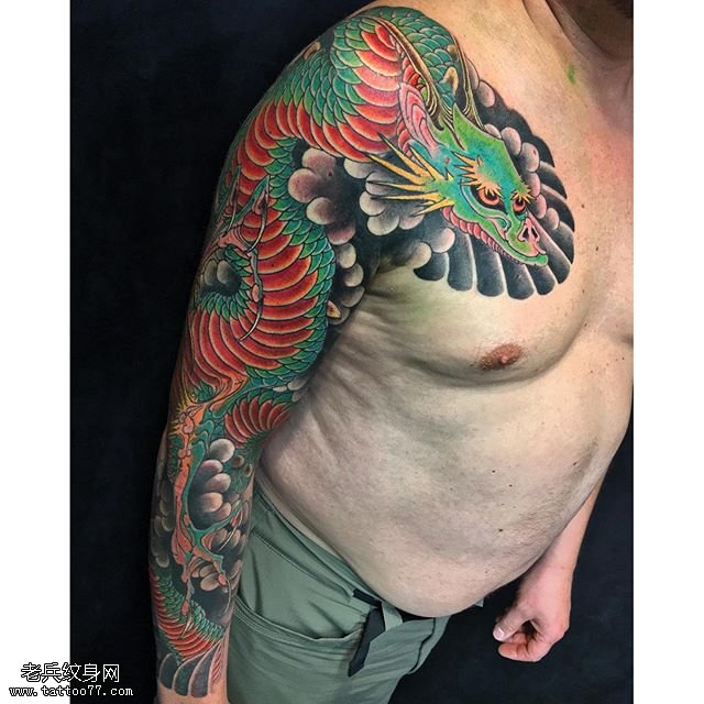 经典传统彩绘一条大青龙纹身图案