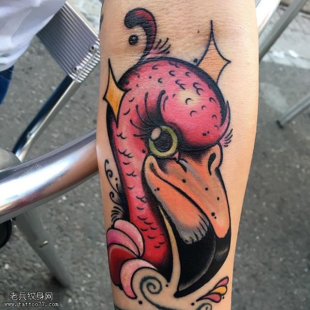 手臂彩绘一只鹅纹身图案