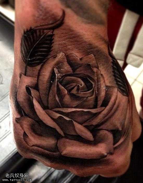 手背素描立体玫瑰花纹身图案