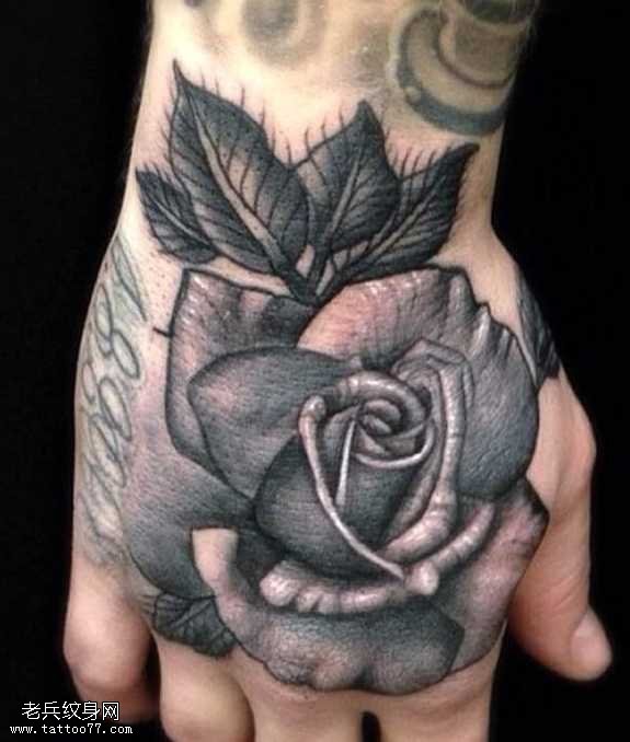 手背潮流玫瑰花纹身图案