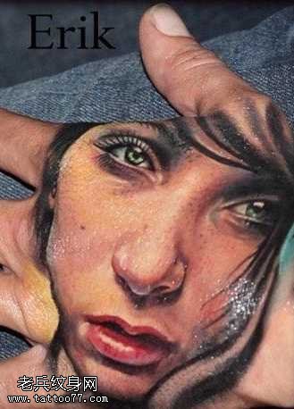 手背欧美漂亮女性肖像纹身图案