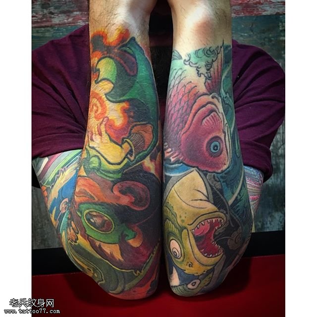 手臂彩绘各种鱼纹身图案