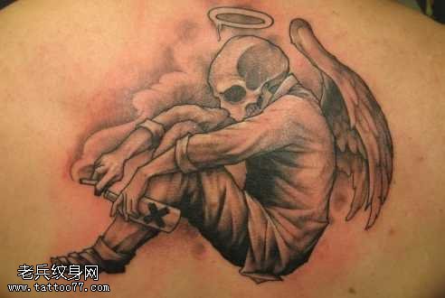 后背骷髅天使纹身图案