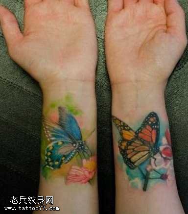 手臂蝴蝶纹身图案