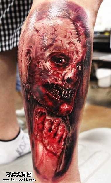 腿部恐怖的恶魔纹身图案