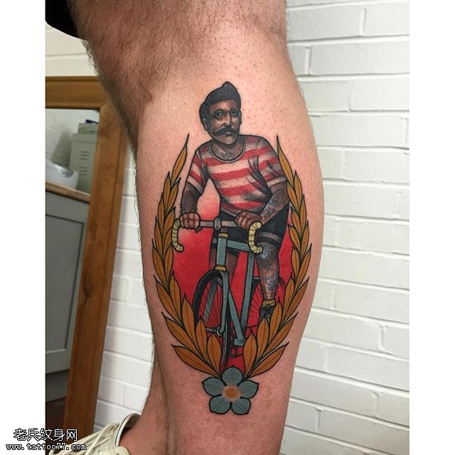 小腿的运动男纹身图案